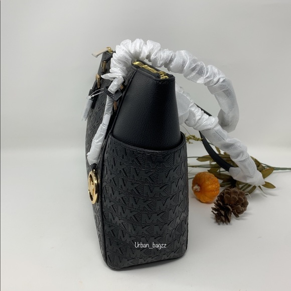 Michael Kors Charlotte Large Top Zip Tote - Picture 4 of 8